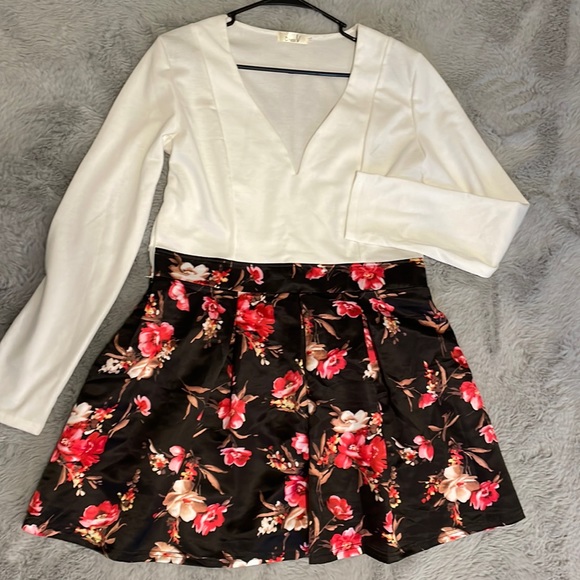 Short Dress - Picture 1 of 3